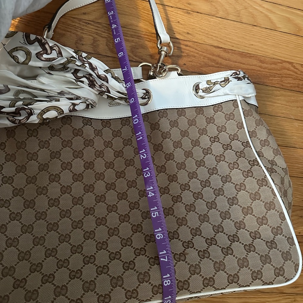 Gucci GG Monogram Canvas Positano Tote Bag - Picture 9 of 9
